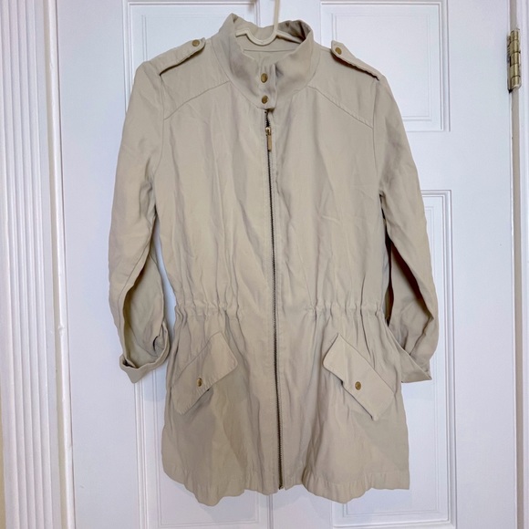 ZARA Lightweight Chic Jacket - Picture 2 of 9